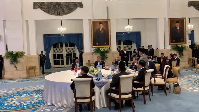 Prabowo didampingi Didit makan siang bersama PM China