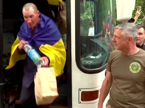 Video: Rusia-Ukraina Tuntaskan Pertukaran Tawanan, Masing-masing 1.000 Orang