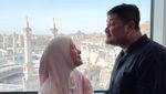 Ryana Dea Menghadap Kabah, Masih Gak Sangka Suami Beri Kejutan Naik Haji