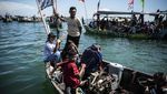 Nelayan Tambaklorok Semarang Gelar Tradisi Sedekah Laut