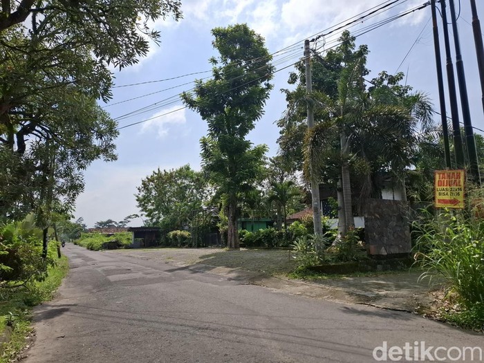 Situasi di sekitar Omah PSS di Ngaglik, Sleman, Minggu (25/5/2025).