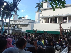 Antusiasme Warga di Surabaya Vaganza 2025, Ini yang Perlu Dievaluasi