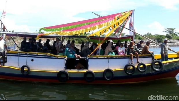 Tradisi Ngater Kajien di Gili Trawangan Probolinggo
