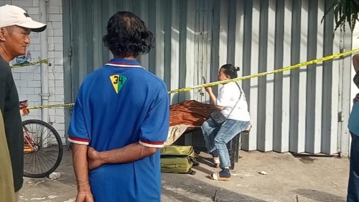 Tukang becak di Makassar meninggal usai tenggak miras.