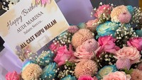 Happy Birthday Audi Marissa Salam Steccu, tulis bunga yang diunggah Audi Marissa dari seluruh pemain sinetron Kupu Malam. Foto: instagram Audi Marissa