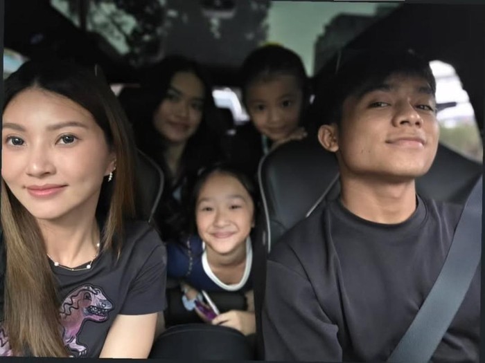 Betrand Peto dan Aqila Zhavira Betrand Peto dan Aqila Zhavira