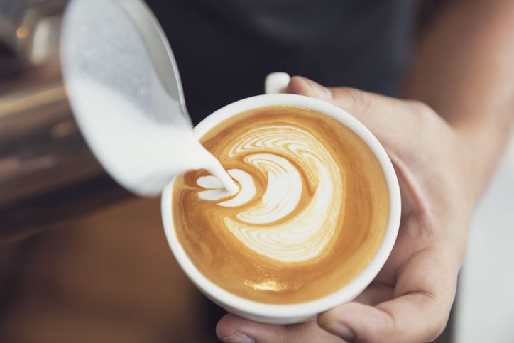 Diseruput atau Diteguk? Begini Cara Minum Kopi Sesuai Jenisnya