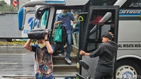 BMKG menegaskan bahwa meskipun secara klimatologis Indonesia sudah memasuki musim kemarau, kondisi atmosfer saat ini masih cukup labil. Warga diimbau tetap waspada terhadap potensi hujan lokal dalam beberapa hari ke depan.  