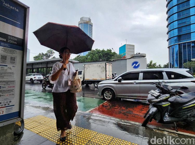 Cuaca Ekstrem Masih Payungi Jakarta