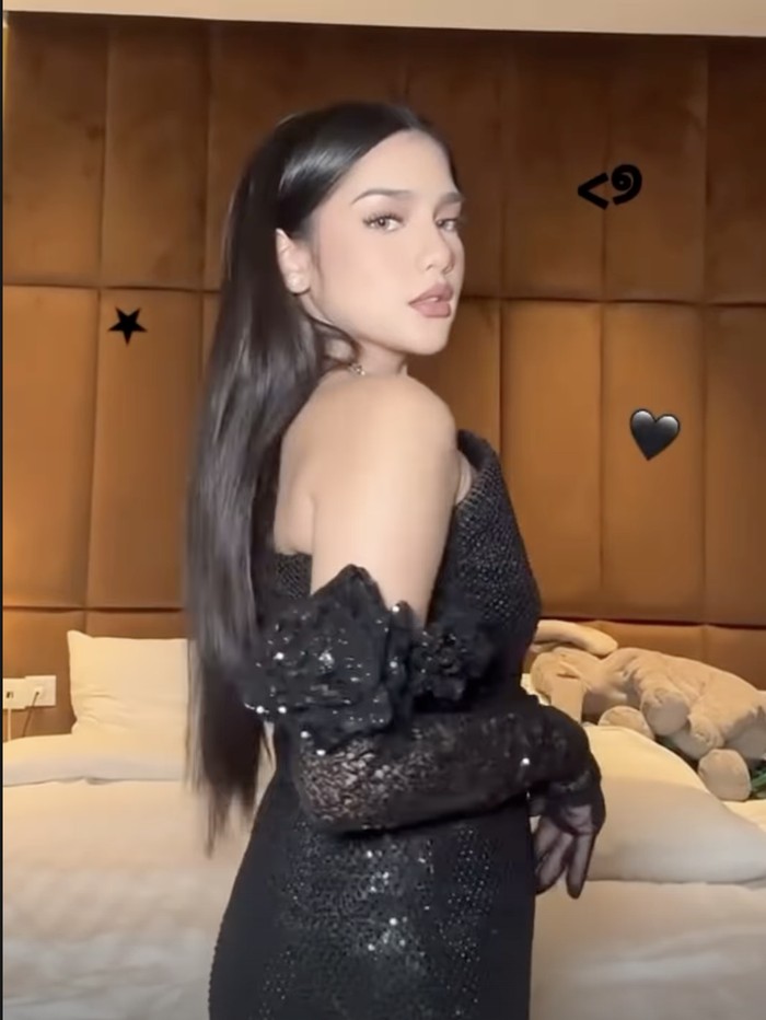 Davina Karamoy Davina Karamoy