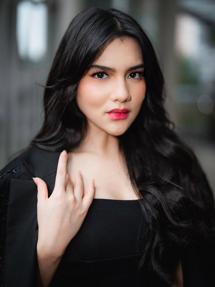 Davina Karamoy