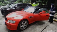 Kesebelas kendaraan tersebut yakni BMW Type Z3 Merah, BMW Type 3201 Putih, Honda Civic Abu-abu, Wulling Airev Pink, Wulling Airev Putih, Honda Brio Merah, Honda HRV Hitam, Mitsubishi Xpander Hitam, Innova Hitam, Mitsubishi Pajero Dakar Hitam, Honda WRV Abu-abu, Vespa Primavera Biru dan Honda ADV Putih.