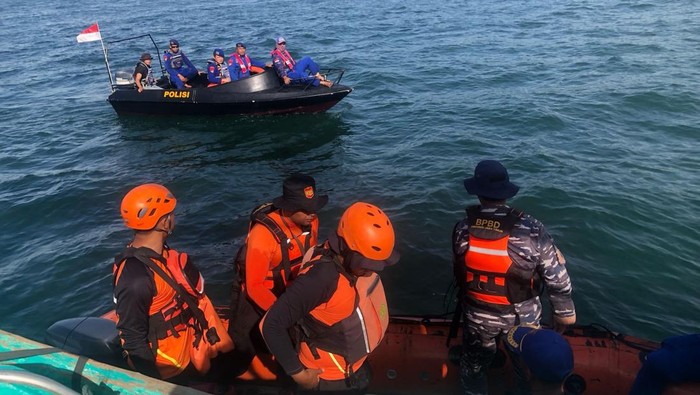 Dua nelayan kapal Sumberwangi yang hilang belum ditemukan
