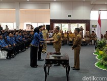 Pemprov NTB Serahkan SK 408 PPPK dan PNS, Ada yang Mengabdi 18 Tahun
