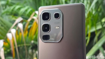 Kamera utamanya berukuran 64 MP dengan sensor Sony IMX682 yang dilengkapi OIS. Foto: Adi Fida Rahman/detikINET