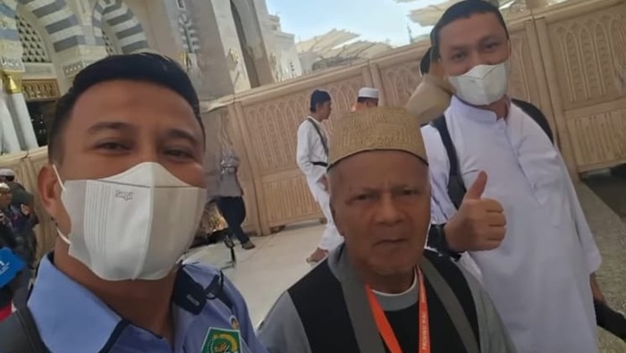 Iptu Riko Rizky Masri, Kapolsek   Rantau Ropkar, Rokan Hilir yang bertugas sebagai petugas pendamping haji Daerah Riau Kolter 4 Pekanbaru.