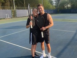 7 Potret Mesra Jojo Siwa dengan Kekasih Pria, Dulu Pernah Ngaku Lesbian