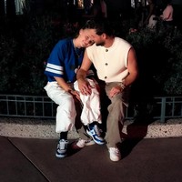 Jojo dan mantan bintang ‘Love Island’ itu sebelumnya membuat publik tercengang dengan kedekatan mereka selama berada di rumah ‘Celebrity Big Brother’. Baru-baru ini, keduanya ‘mengonfirmasi’ hubungan mereka dengan sejumlah foto mesra. Foto: Instagram/@jojosiwa @chrishughesofficial