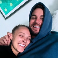 Jojo yang belum lama ini menyatakan bahwa dia tidak lagi mengidentifikasi dirinya sebagai seorang lesbian, menyebut bahwa pria 32 tahun tersebut adalah orang favoritnya saat ini. Foto: Instagram/@jojosiwa @chrishughesofficial