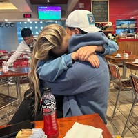 “Christopher adalah hal terfavorit saya untuk dibicarakan. Aku tidak seharusnya memanggilnya ‘hal’, dia orang terfavorit saya,” tutur penyanyi dan penari 22 tahun ini, seperti dikutip dari E! News. Foto: Instagram/@jojosiwa @chrishughesofficial