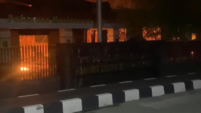 Kebakaran yang terjadi di Markas Kodim 1307/Poso.