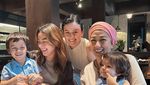 Keseruan Kimberly Ryder Saat Nikmati Burger hingga Tomahawk Steak