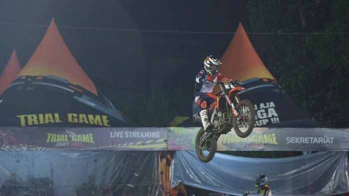 Putaran perdana Trial Game Dirt 2025 telah tuntas. M. Zidane Alnesa berhasil merengkuh titel juara umum.