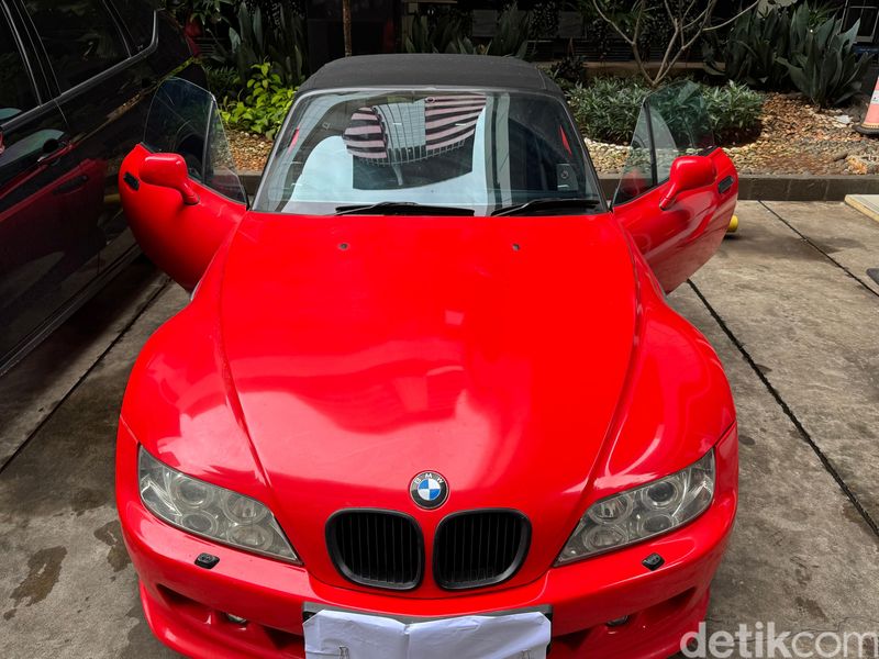 Mobil sitaan kasus suap pengurusan TKA di Kemnaker