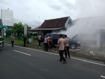 Viral Panther Terbakar di Depan Mako Polsek Sentolo Kulon Progo