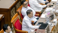 Fadli Zon juga mengungkapkan sejumlah judul dalam buku penulisan sejarah ini. Ia juga mengungkap jilid-jilid yang terdapat dalam buku penulisan sejarah ini.