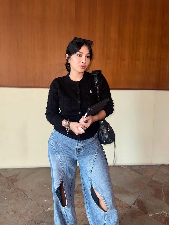 Mutia Ayu Mutia Ayu dalam media sosial miliknya.