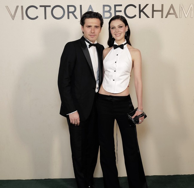 Nicola lahir di New York pada 9 Januari 1995. Wanita 30 tahun itu empat tahun lebih tua dari Brooklyn, yang lahir pada 1999. Ayahnya, Nelson Peltz, adalah seorang miliarder Yahudi-Amerika, sementara ibunya, Claudia Heffner, adalah mantan model. Foto: dok. Instagram @nicolapeltzbeckham