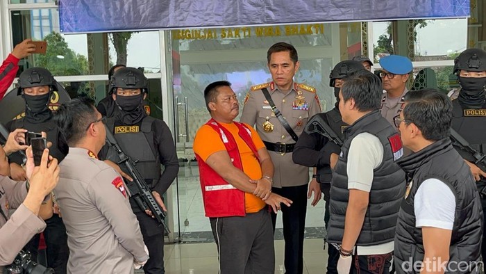 Nopri tersangka pembunuhan Aipda Hendra, anggota Polres Muaro Jambi.