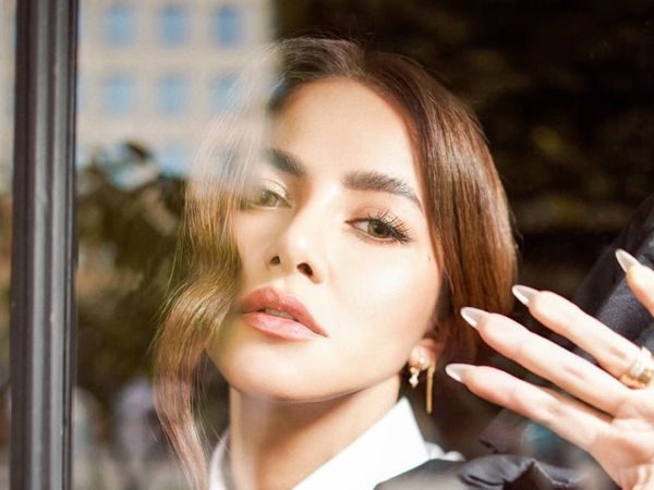 7 Gaya Olla Ramlan di Pemotretan Terbaru, Curi Atensi Tampil Tanpa Hijab