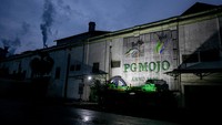 Pabrik Gula (PG) Mojo masih bertahan hingga kini dan telah menjadi bagian dari sejarah kejayaan industri gula bangsa Indonesia. pabrik ini tumbuh bersama para petani tebu, pekerja pabrik dan masyakarat di sekitar Sragen, mereka merawat dan menjaga pabrik ini dengan tradisi yang menyertainya. 