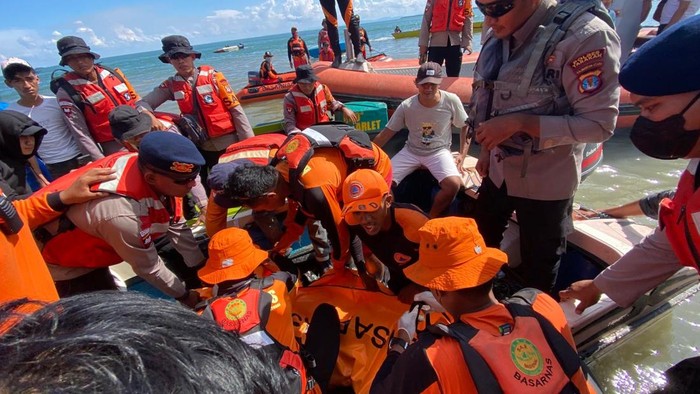 Pencarian bocah tenggelam di pelabuhan Tarakan.