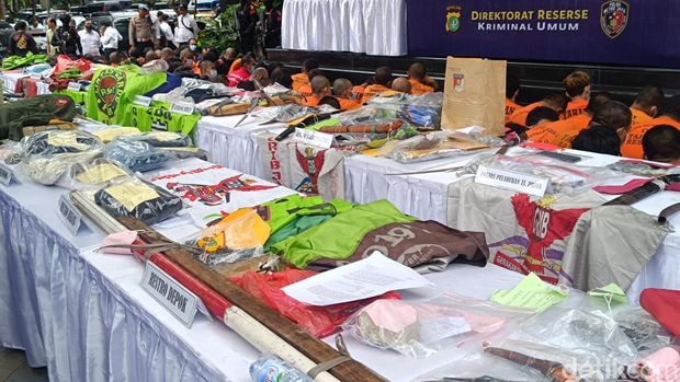 Polda Metro Jaya menggelar konferensi pers hasil Operasi Berantas Jaya 2025.