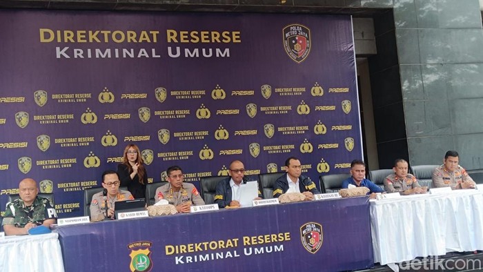 Polda Metro Jaya menggelar konferensi pers Operasi Berantas Jaya 2025.