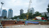 Bila dilihat progresnya, Stasiun MRT Thamrin dan Monas masuk paket pengerjaan CP201 dengan progres 87%.