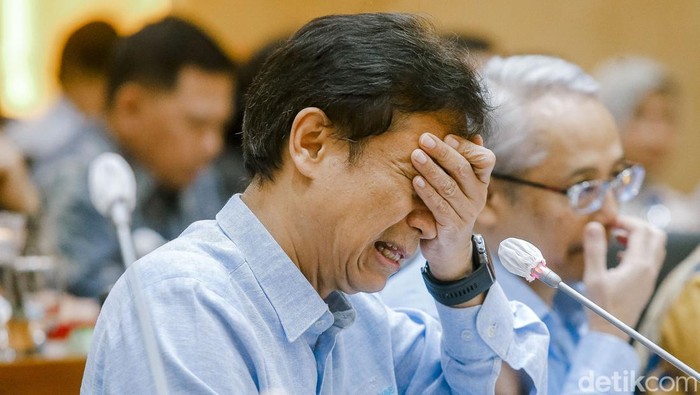 Komisi IX DPR RI melakukan rapat kerja dengan Menteri Kesehatan Budi Gunadi Sadikin dan beberapa instansi terkait, Jakarta, Senin (26/5/2026). Rapat kerja ini dilaksanakan untuk membahas kebijakan pelayanan kesehatan program JKN, termasuk peningkatan akses layanan melalui pemanfaatan infrastruktur digital.