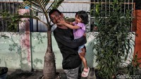 Bagi para pekerja harian, kehadiran TAS Arutala membawa perubahan besar. Mereka kini bisa bekerja dengan tenang karena anak-anak diasuh di lingkungan yang sehat dan aman, jauh dari risiko ditinggal di tempat yang tidak layak.