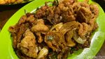 Warung Nasi Uduk Belasan Lauk Ini Buka 24 Jam!