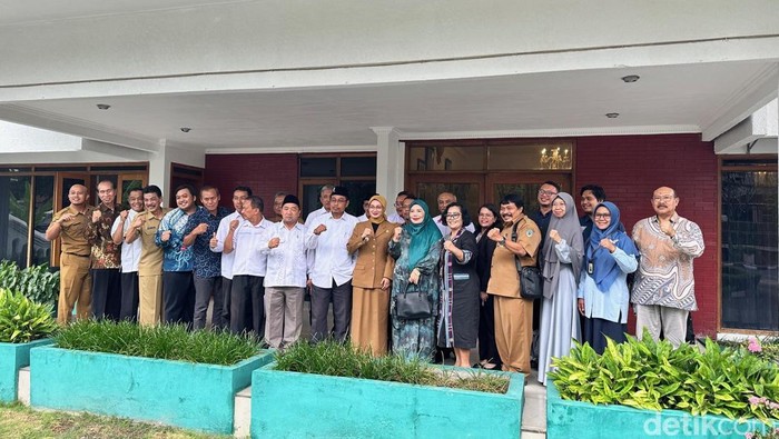 Wali Kota Kediri Vinanda Prameswati luncurkan beasiswa buat warga miskin