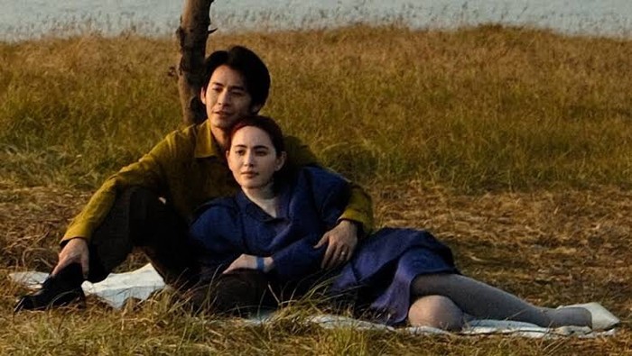 Cuplikan adegan dalam film Thailand A Useful Ghost.
