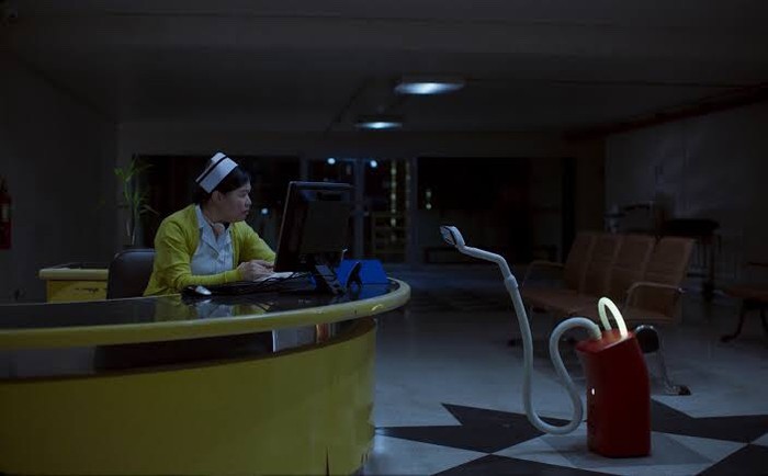 Cuplikan adegan dalam film Thailand A Useful Ghost.