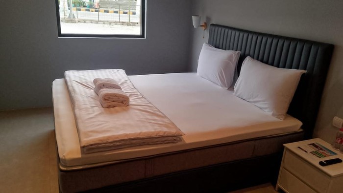 Pembangunan Swiss-belexpress Hotel di Rest Area Travoy KM 379A ruas Tol Batang-Semarang rampung pada Senin (26/5/2025). Hotel tersebut merupakan hasil kerja sama antara PT Jasamarga Related Business (JMRB) dan PT Puri Sentul Permai Tbk (KDTN) ini.