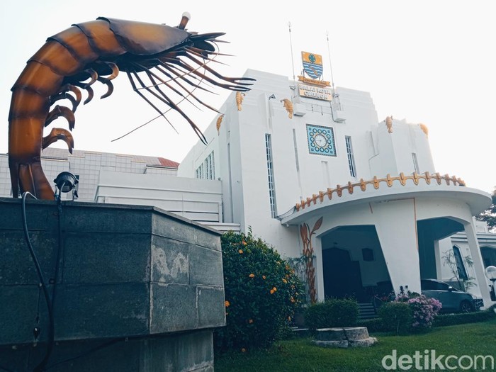 Balai Kota Cirebon.