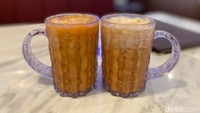 Jangan lupakan untuk memesan Thai tea yang creamy segar. Gulanya bisa ditambahkan sesuai selera. Foto: detikFood/Yenny Mustika Sari