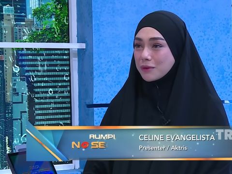 Celine Evangelista mengungkapkan  perjalanan hijrahnya.