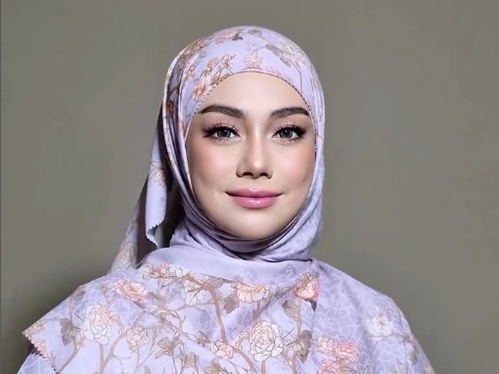 Cerita hijrah Celine Evangelista.